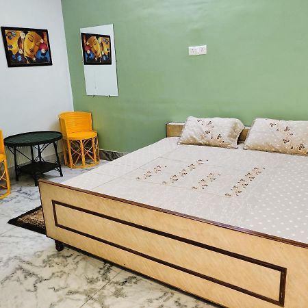 Yellow Homestay - Modern 2Bhk Ac Stay Jabalpur Extérieur photo